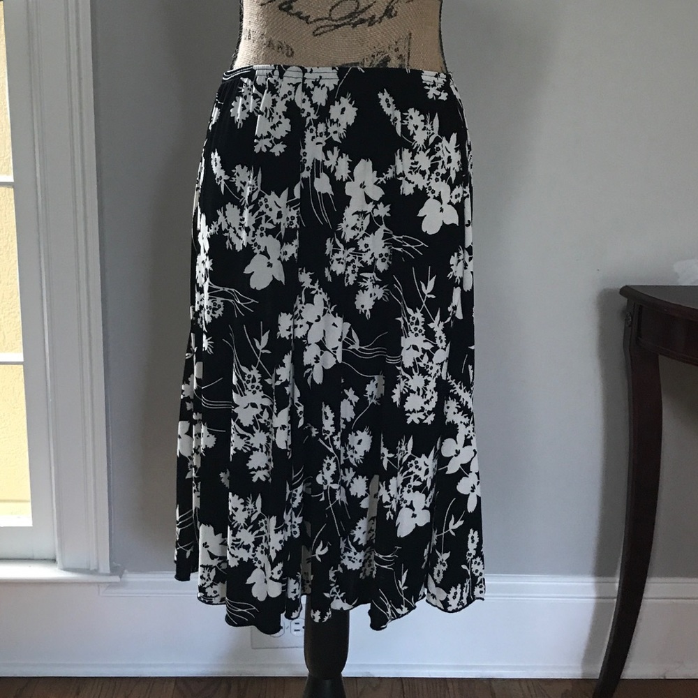 Black & white skirt