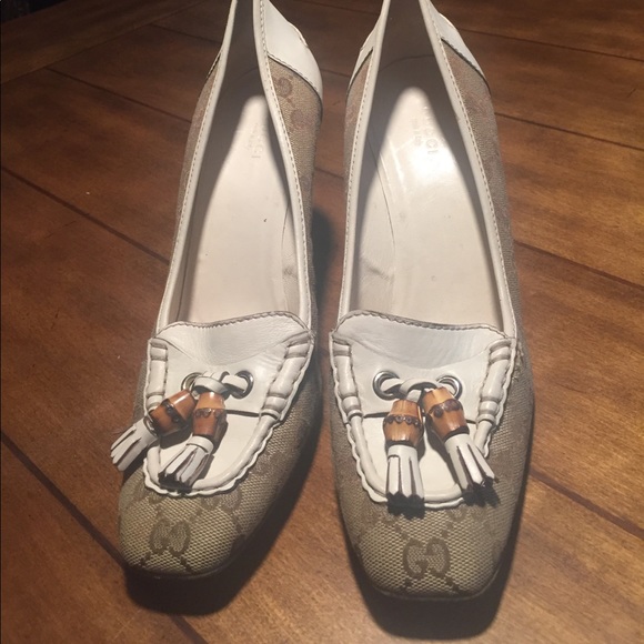 Authentic Gucci tasseled pumps - Picture 1 of 7