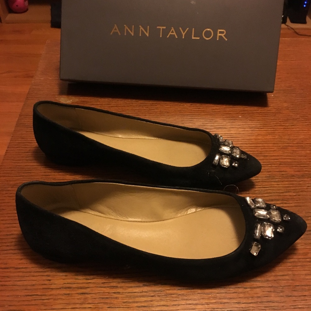 Ann Taylor Black Embellished Flats Size 71/2 M