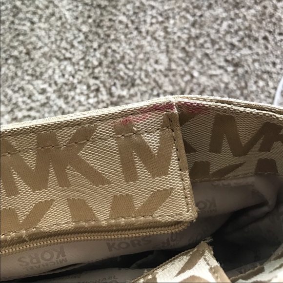 Authentic MK tote - Picture 6 of 6