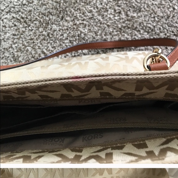 Authentic MK tote - Picture 5 of 6