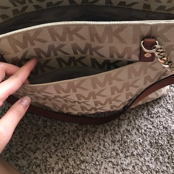 Authentic MK tote - Picture 4 of 6