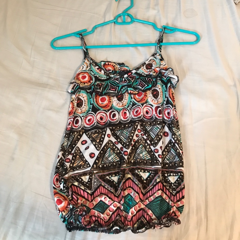 PATTERNED TANK