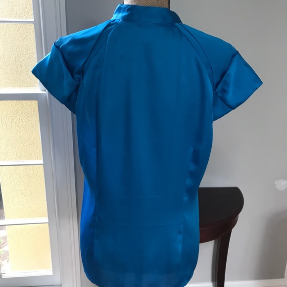 WORTHINGTON short sleeve button up top - Picture 3 of 7