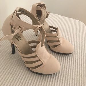 Cri de Coeur heels. Only worn once.
