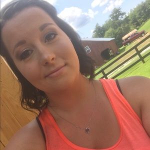 Meet your Posher, Pam