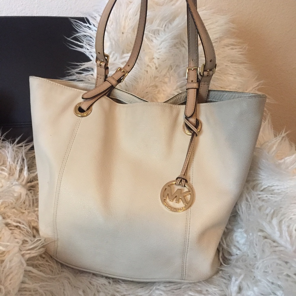 fulton cream michael kors purse SOld