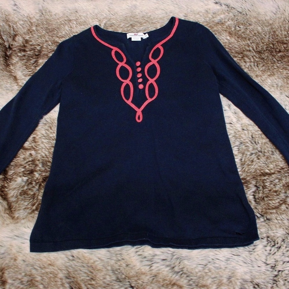 EUC Vineyard Vines navy and coral sweater