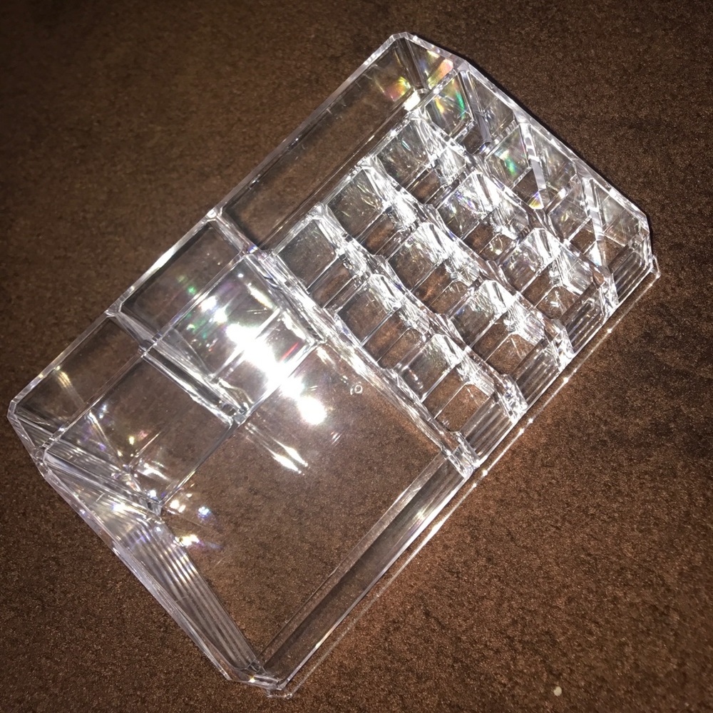 Acrylic makeup organizer