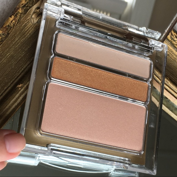 🦄HP! {Estēe Lauder} Crème Patina for Face Compact - Picture 6 of 8