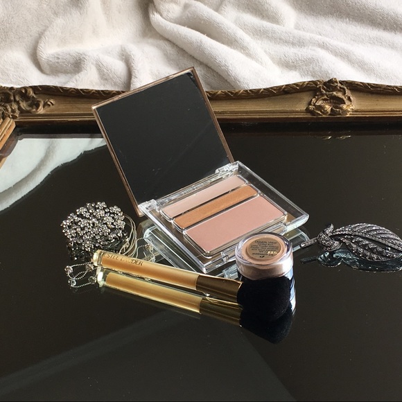 🦄HP! {Estēe Lauder} Crème Patina for Face Compact - Picture 7 of 8