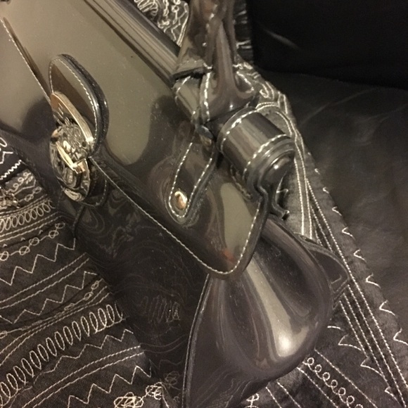 Gray clouds rolling in on a Beijo bag! - Picture 2 of 8