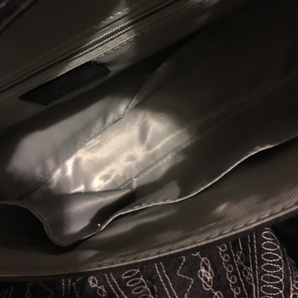 Gray clouds rolling in on a Beijo bag! - Picture 7 of 8