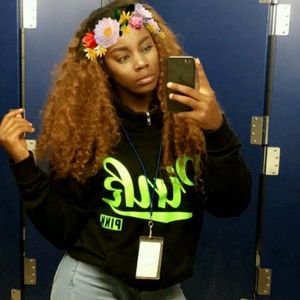 Meet your Posher, Tania