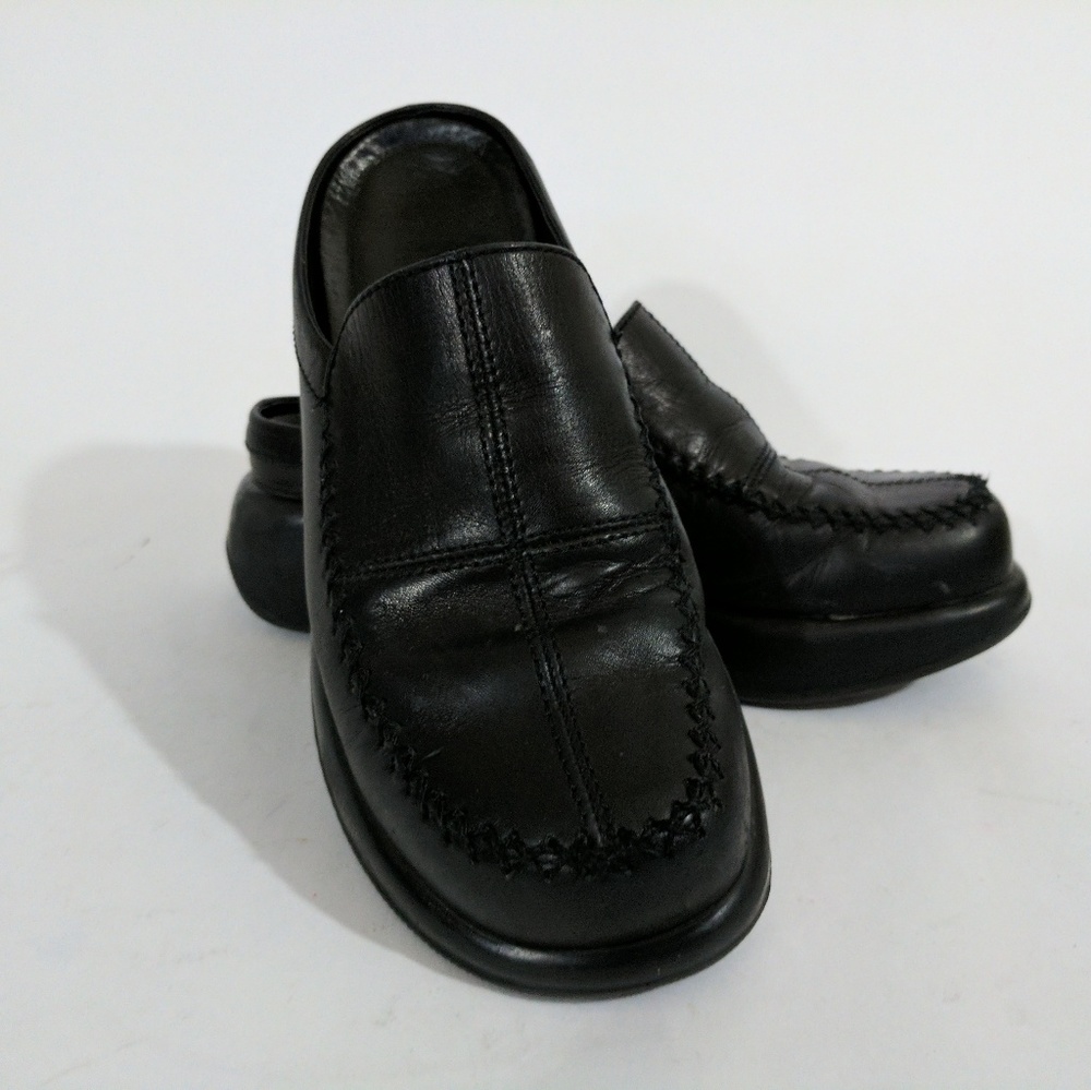 Dansko Square Toe Clogs sz 38