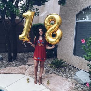 Meet your Posher, Kelly