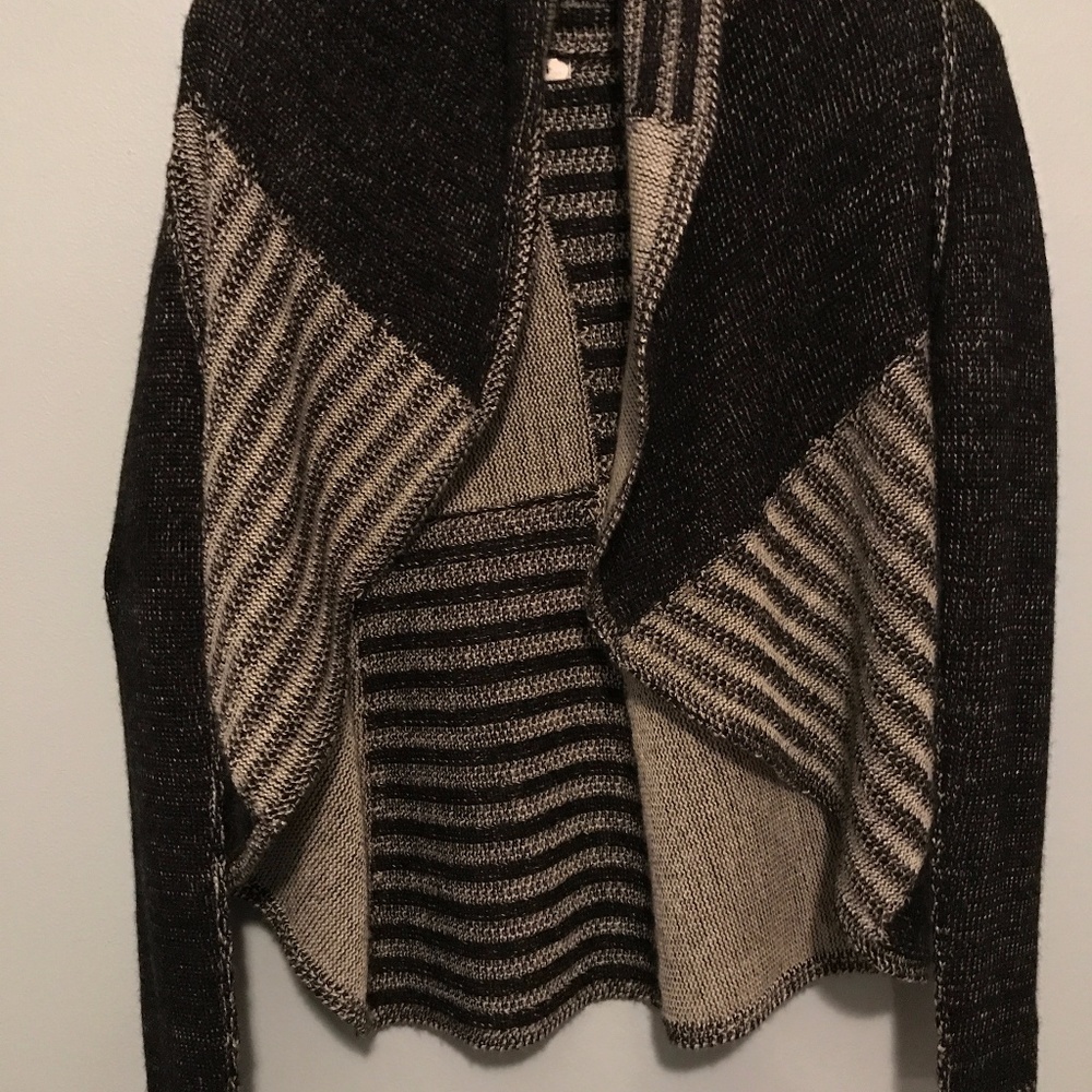 Cabi Patchwork Sweater Circle Cardigan - image 4