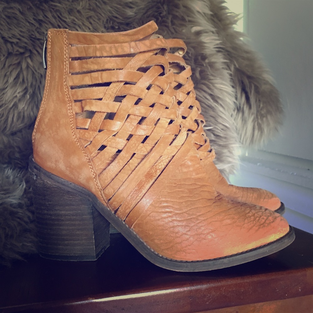 Free People Leather Tan Booties Size 6.5 US/ 37