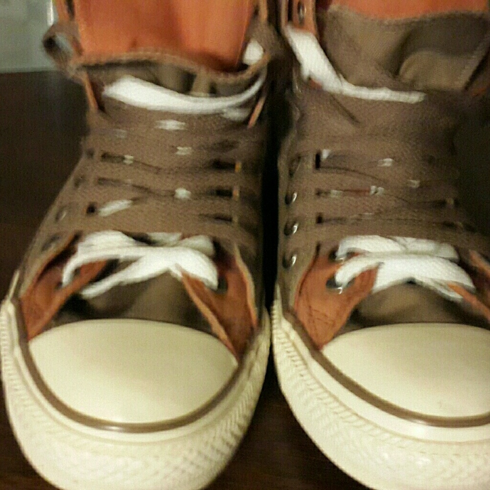 2 tongue converse rust and khaki
