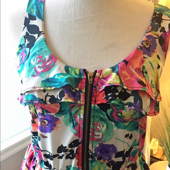 Floral Dress - Picture 2 of 4