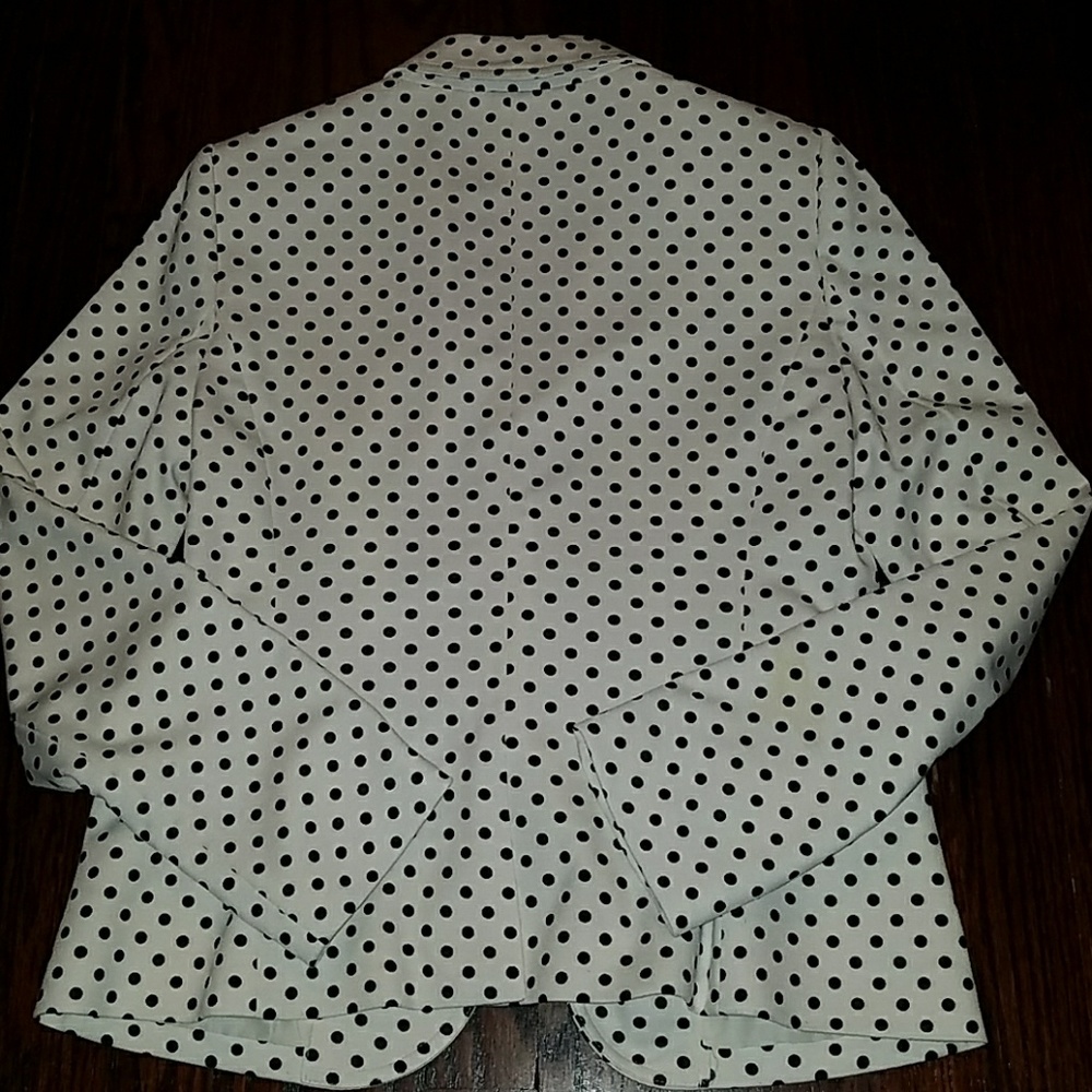 Blazer - Picture 2 of 6