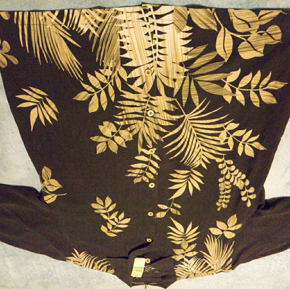 Brand new Tommy Bahama Silk Dress shirt