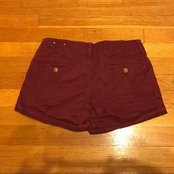 American eagle Maroon stretch shorts size 0 - Picture 3 of 5