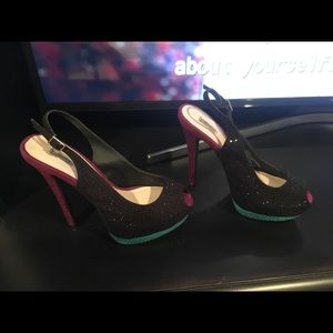 Flashy pumps