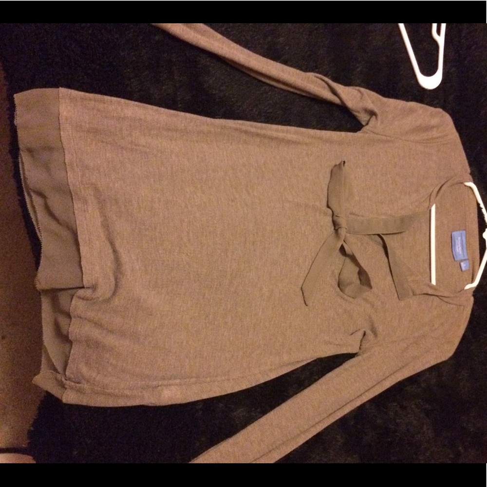Taupe Vera wang log sleeve shirt