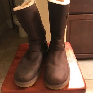 Brown size 10 Ugg boots