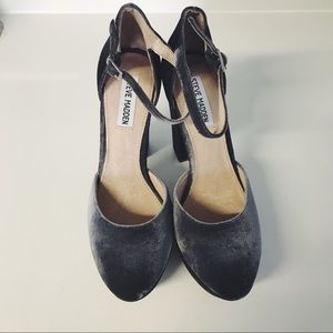 New Steve Madden Cordial Velvet Platform Heel