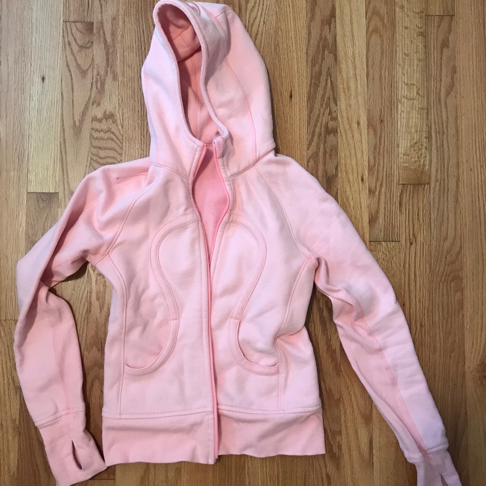 Lululemon sweatshirt