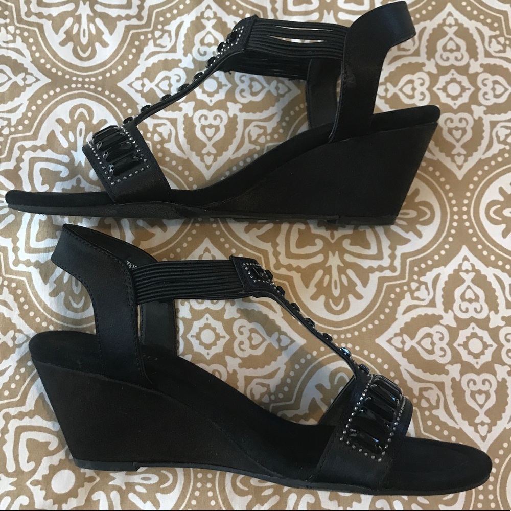 JASMINE- JEWELED SANDAL- BLACK- 7.5w