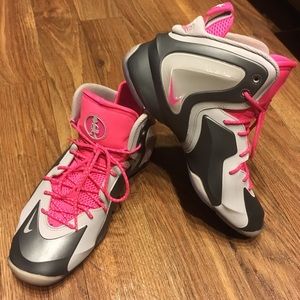 Nike Lil Penny. Great Condition. Size 10