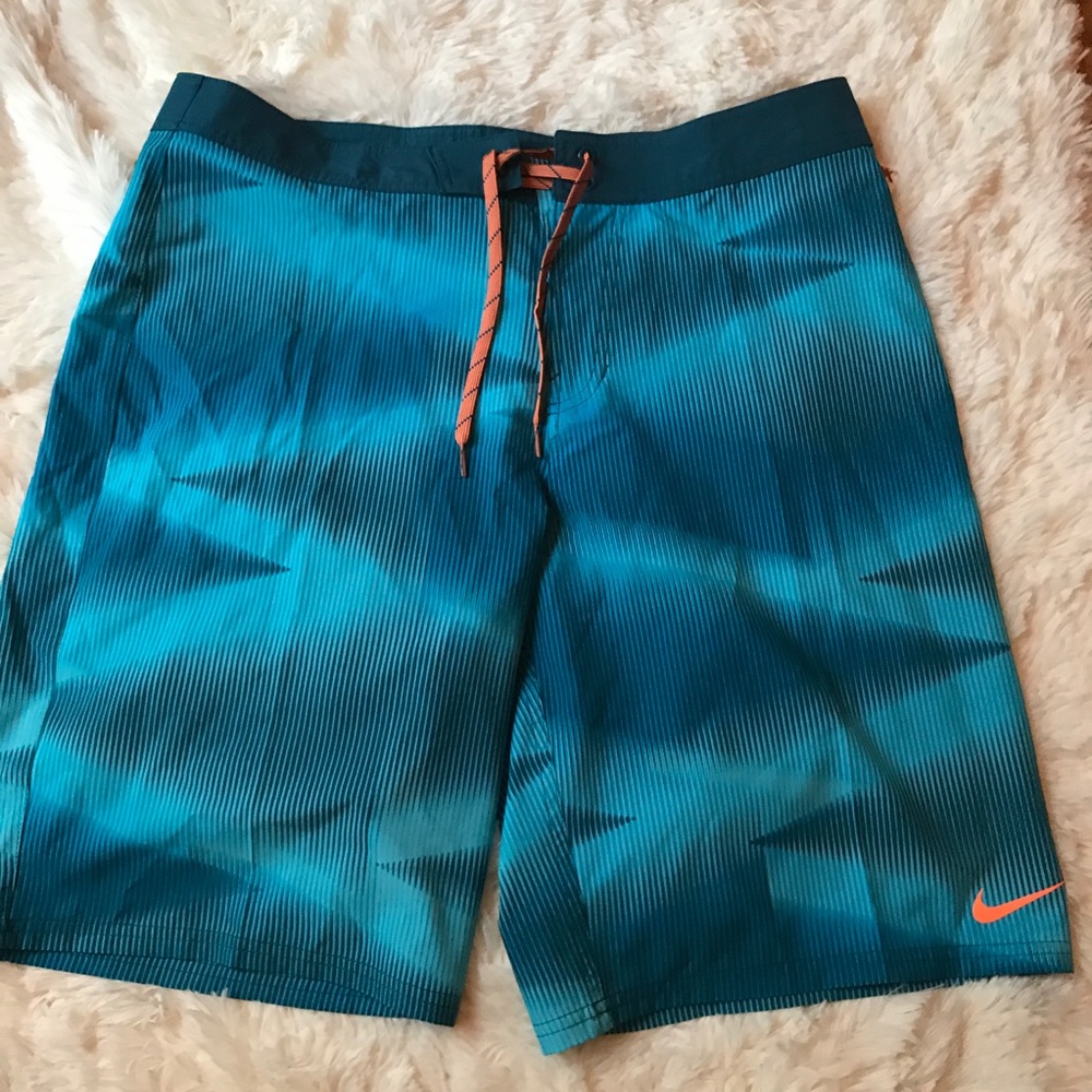 Final! NWT Nike striped blue swim trunks shorts