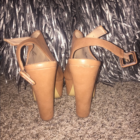 Cognac open-toe heel! - Picture 3 of 3