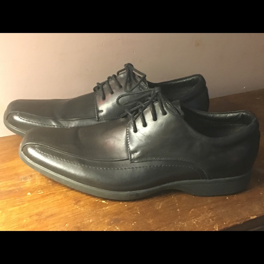 Kenneth Cole reaction dress shoes size 9.5m