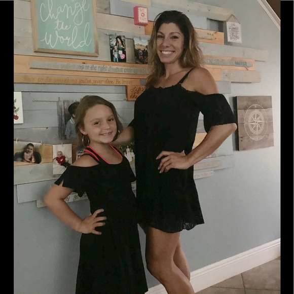 Meet your Posher, Jenn - Picture 2 of 4