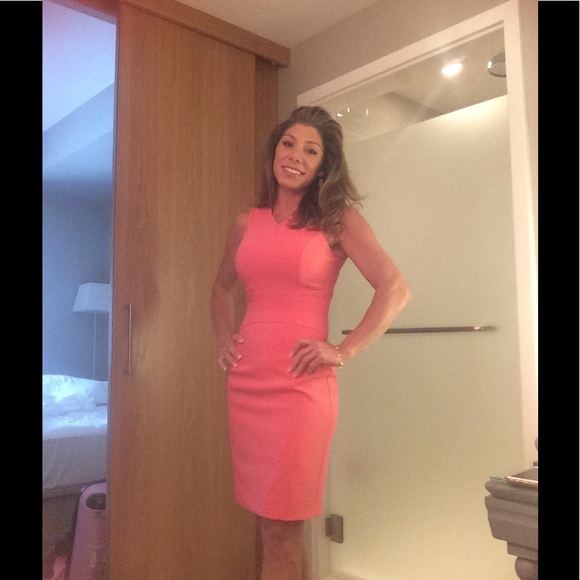 Meet your Posher, Jenn - Picture 3 of 4