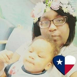 Meet your Posher, Alexis