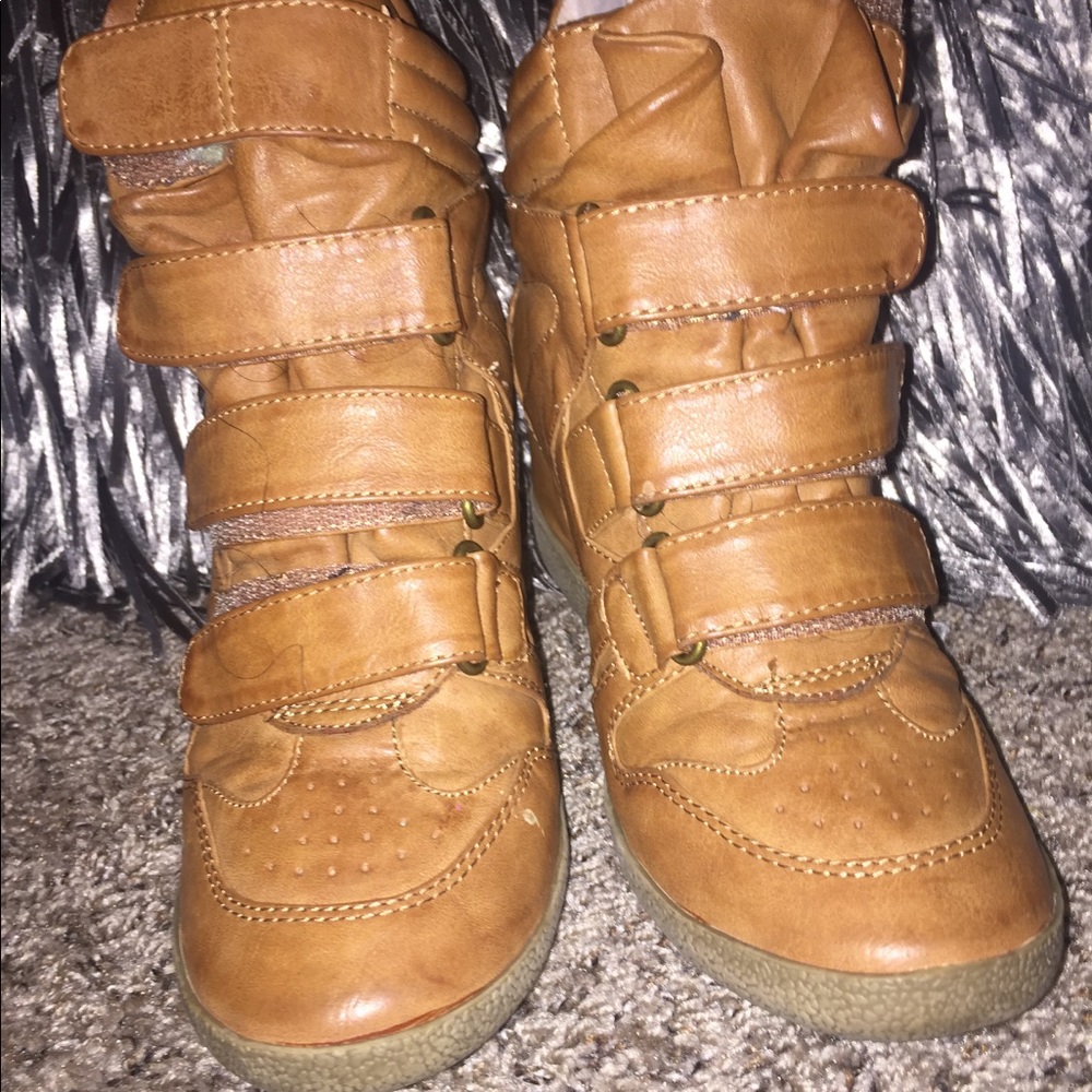 Wedge Sneaker!! Very comfortable!