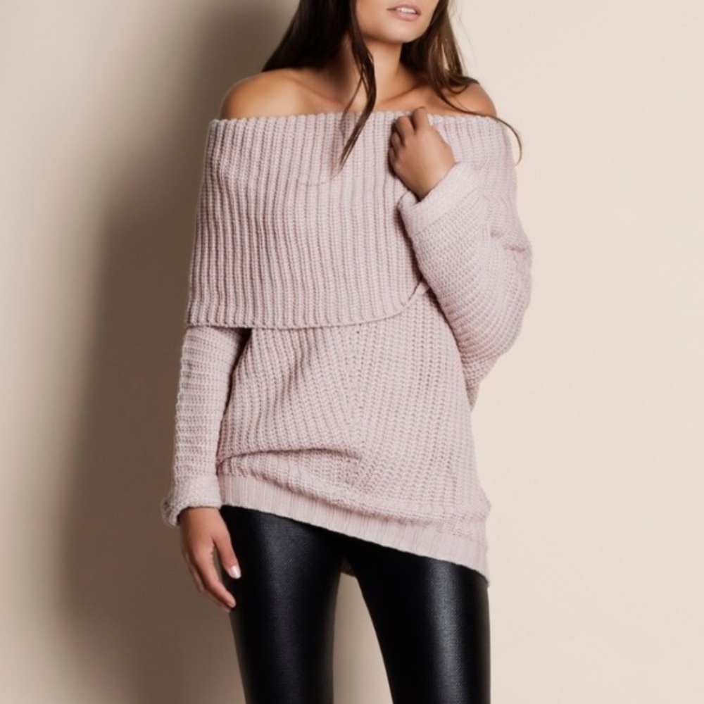 ❄️Winter SALE ❄️1 Left ~Off Shoulder Sexy Sweater - Picture 3 of 4