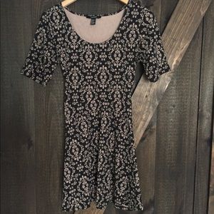 Floral short sleeve dress