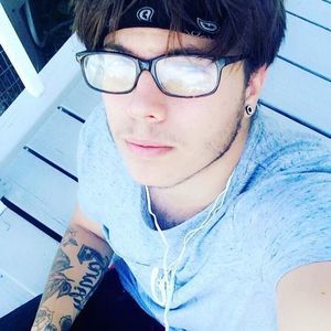 Meet your Posher, Christian