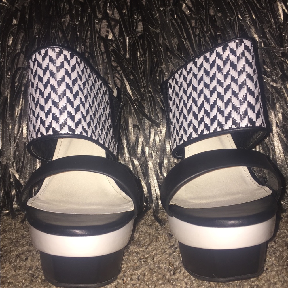 Unique Open-Toe Sandal!