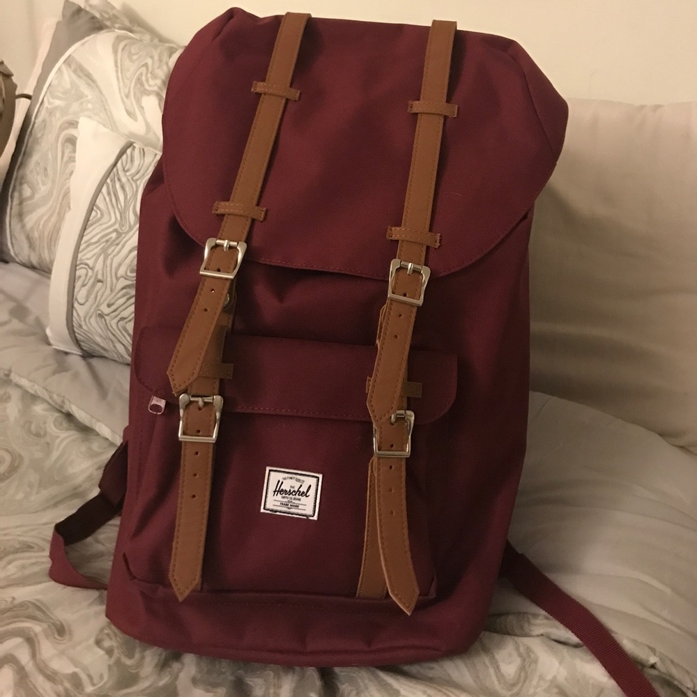 HERSCHEL LITTLE AMERICA BACKPACK- WINDSOR WINE