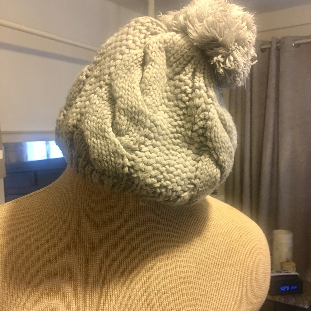 Gap beanie  very cute!