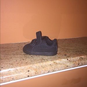 Infant Nike. Size 4