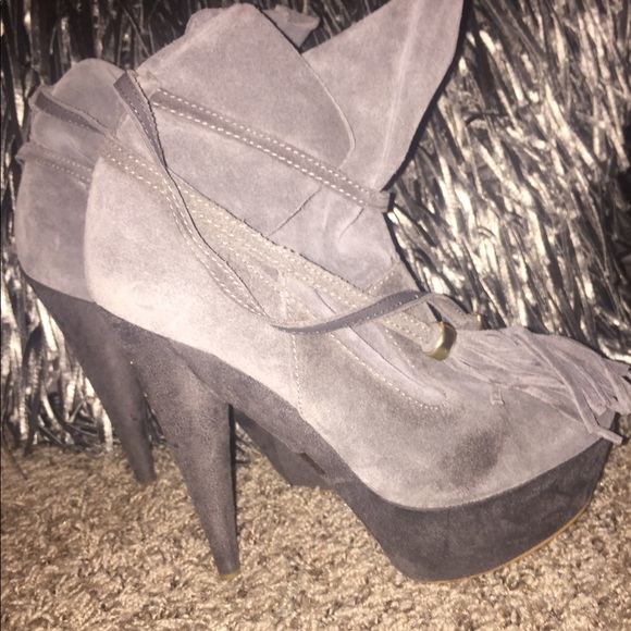 Perfect Grey Suede Bootie! - Picture 2 of 3