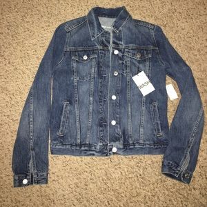 GAP Denim Jacket. Women's sz medium. New with tags